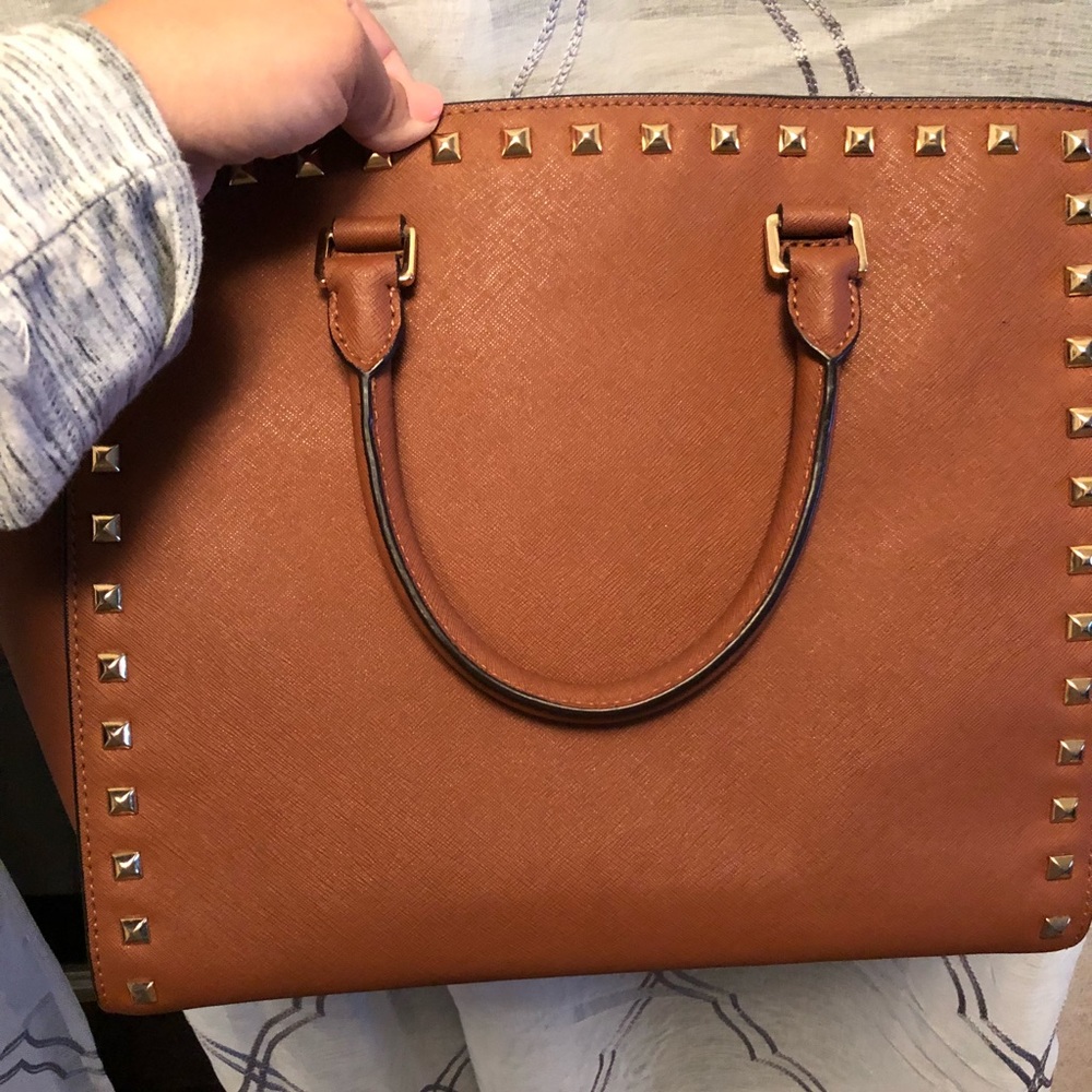 Michael Kors Large Selma Tote - Picture 3 of 5